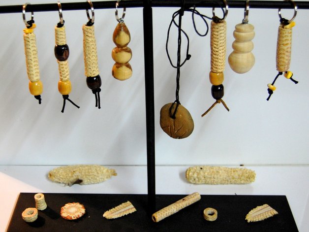 Holzschmuck hergestellt mit UNIMAT