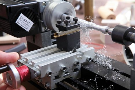 MetalLine Drehbank - Bearbeitung Federelement